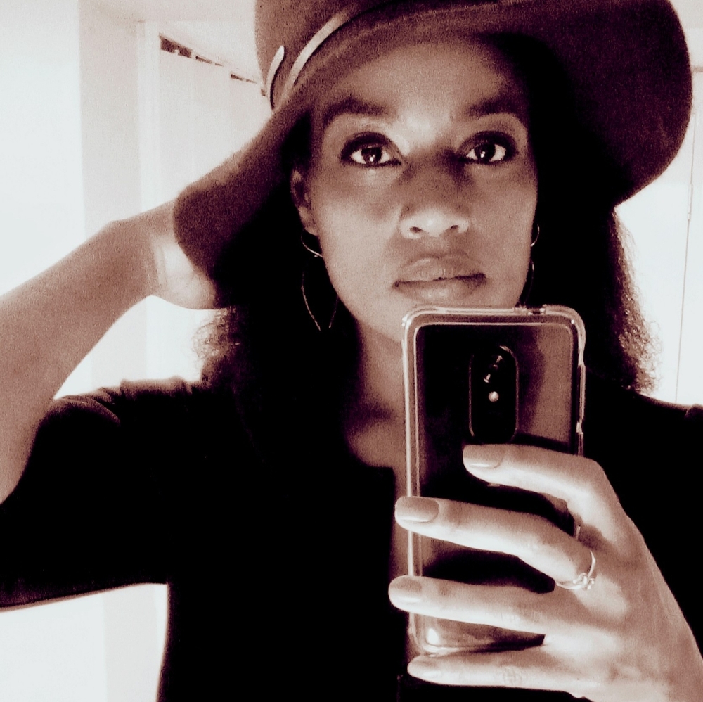 Meet your Posher, Rena